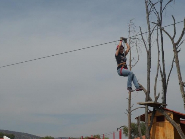 Tirolina de mundo granjero